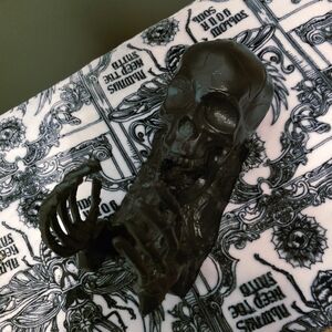 Dark Skull Wine Bottle Holder